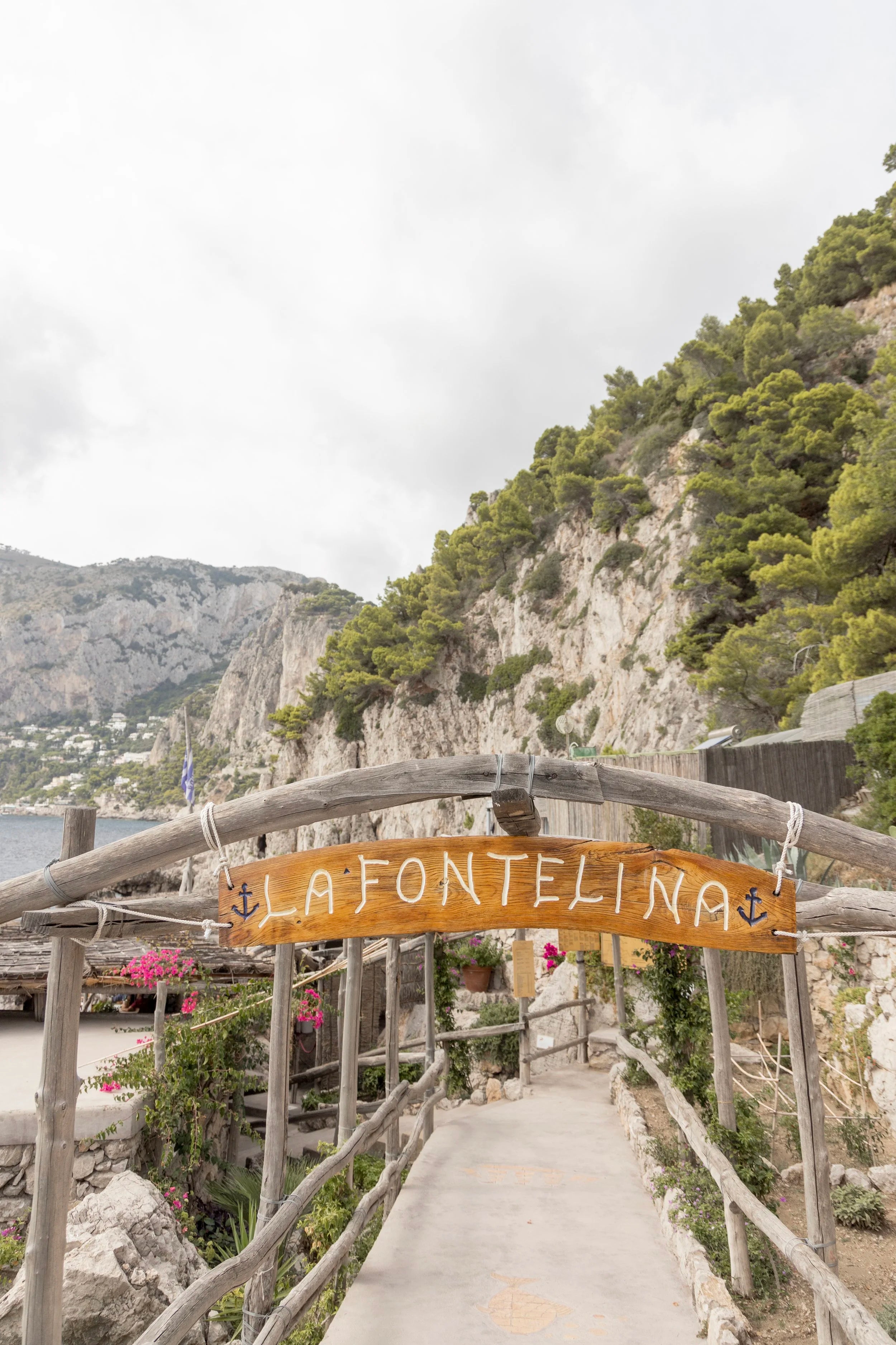 Walkway to La Fontelina